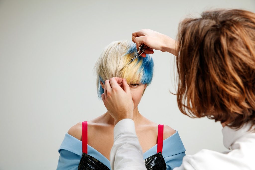 imagen que muestra mujer adulta peluqueria 155003 29570